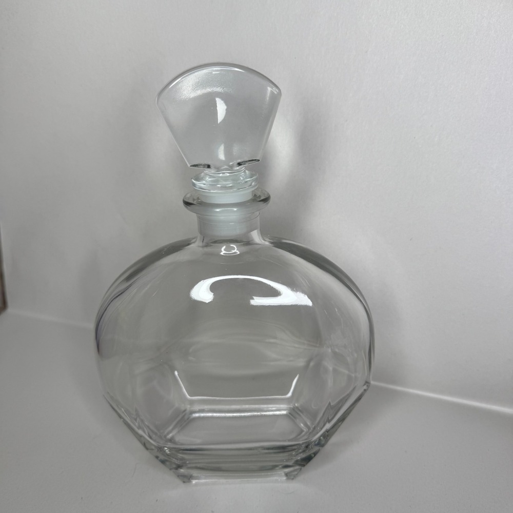 Clear Glass Decanter with Fan Shaped Stopper‎ Hexagon Base Barware